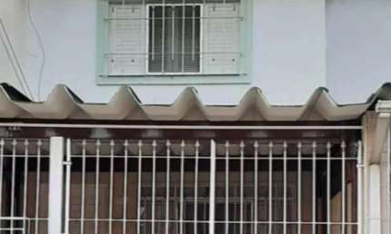 Sobrado à venda na Vila Nova Carolina com 130m² 3 dormitórios 2 banheiros 1 vga