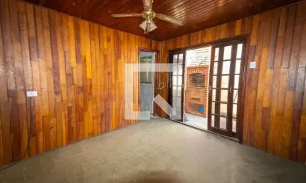 Casa com 2 quartos à venda na Rua Valdemar Celeghin, --, Vila Santa Clara, São Paulo