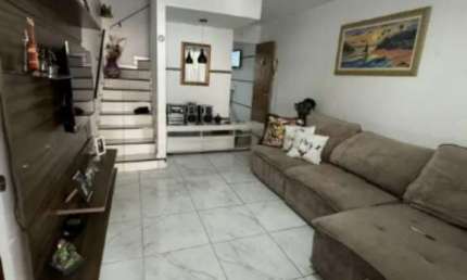 Casa à venda no Condomínio Village Las Palmas no Parque Fernanda com 125m² 3 dormitórios 2 banheiros 1 vaga