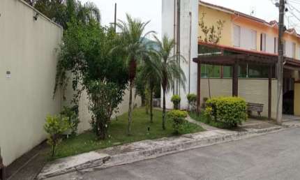 Casa em condomínio fechado com 72m² 3 dormitórios 2 vagas no Jaraguá