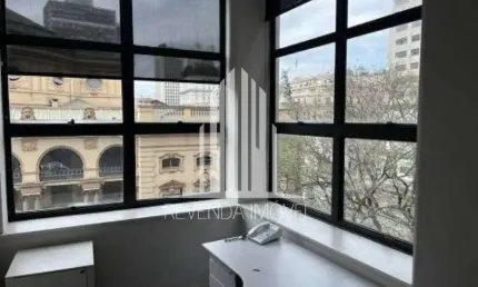 Conjunto Comercial no Centro de São Paulo com 6 Salas