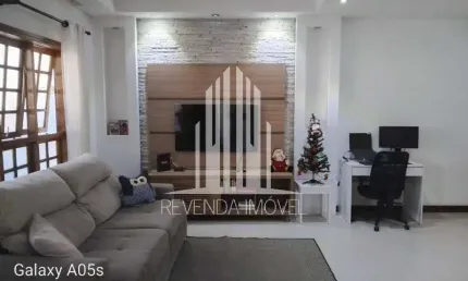 Casa à venda em São Paulo-SP, Horto Florestal: 3 quartos, 1 suíte, 3 banheiros, 3 vagas - 181,00 m² de área