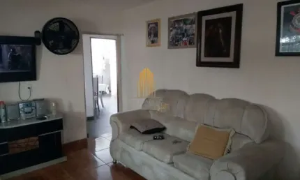 LINDA GRANDE CASA TERREA DE 500M² COM 5 DORMITORIOS, 3 BANHEIROS, 2 SUITES E 2 VAGAS EM INTERLAGOS.