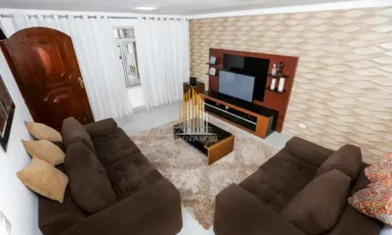SOBRADO RESIDENCIAL DE 220M², POSSUI 3 DORMITÓRIOS, 1 SALA, E 2 VAGAS, À VENDA NA REGIÃO DE CURSINO.