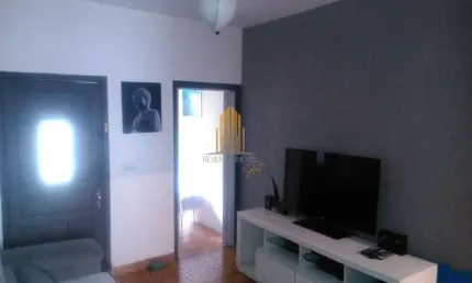 Cursino - Casa de 125m² com 4 dormitórios no total e 2 vagas de garagem.