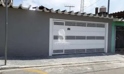 CASA TÉRREA DE 125M² COM 03 DORMITÓRIOS E 03 VAGAS À VENDA EM INTERLAGOS.