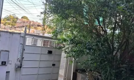 Butantã, Casa Residencial de 200m² com 3 suítes, 2 vagas.