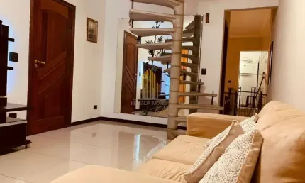 CIDADE ADEMAR, CASA RESIDENCIAL DE 130M², 3 DORMITÓRIOS , 2 SUÍTES,  E 2 VAGAS