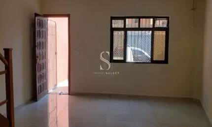 CASA LOCALIZADO NA REGIÃO DA SAUDE, CASA DE 86M², POSSUI 2 DORMITÓRIOS, 1 SUÍTE E 2 VAGAS SENDO 1 DE