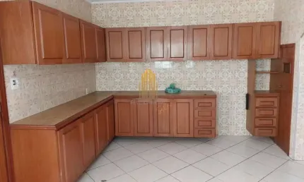 Vila moraes, casa residencial de 330m² com 5 dormitorios, 1 suite e 2 vagas de garagem.