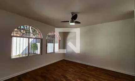 Casa com 3 quartos à venda na Avenida Embaixador Cavalcanti de Lacerda, --, Butantã, São Paulo