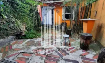 Casa à venda em São Paulo-SP, Vila Cruzeiro: 3 quartos, 2 banheiros, 1 vaga. Espaço e conforto em bairro charmoso!