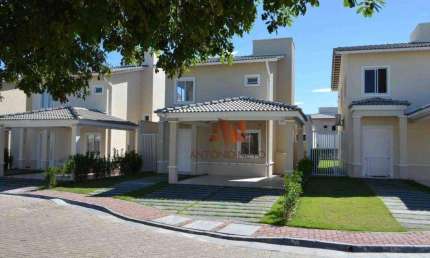 Casa com 3 dormitórios à venda por R$ 749.000,00 - Guaribas - Eusébio/CE