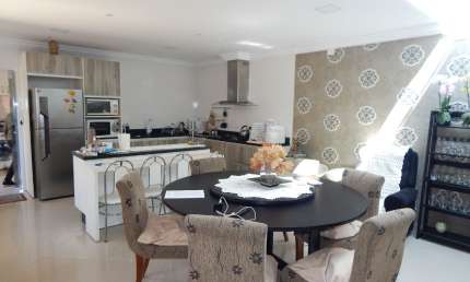 Casa com Edícula, com 350 m²,  por R$ 1.130.000,00, Bairro Portão, Curitiba-PR
