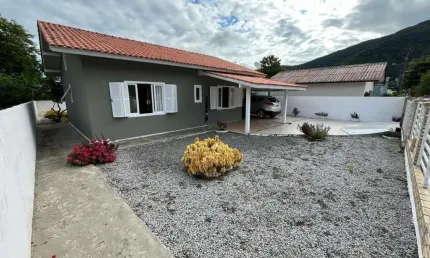 Casa para Venda em Florianópolis, São João do Rio Vermelho, 3 dormitórios, 1 suíte, 3 banheiros, 2 vagas