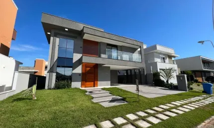 Casa para Venda em Florianópolis, São João do Rio Vermelho, 4 dormitórios, 3 suítes, 4 banheiros, 2 vagas