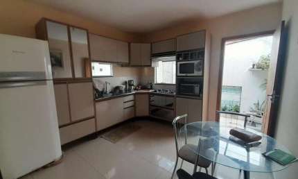Sobrado para Venda em Florianópolis, Ingleses do Rio Vermelho, 2 dormitórios, 1 banheiro, 2 vagas