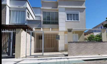 Sobrado para Venda em Florianópolis, Ingleses do Rio Vermelho, 3 dormitórios, 1 suíte, 3 banheiros, 3 vagas