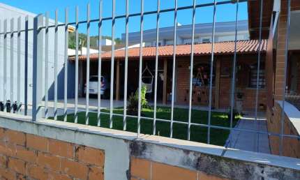 Casa para Venda em Florianópolis, Ponta das Canas, 4 dormitórios, 1 suíte, 3 banheiros, 1 vaga
