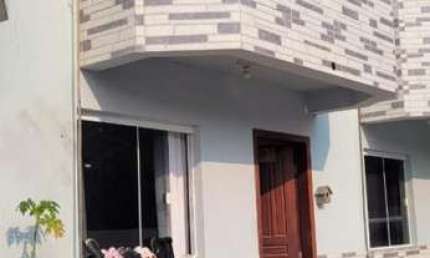 Sobrado para Venda em Florianópolis, São João do Rio Vermelho, 2 dormitórios, 1 banheiro, 1 vaga