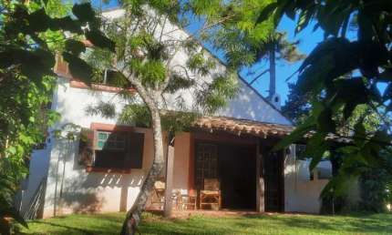 Pousada para Temporada em Florianópolis, Ponta das Canas, 3 dormitórios, 3 suítes, 6 banheiros, 3 vagas