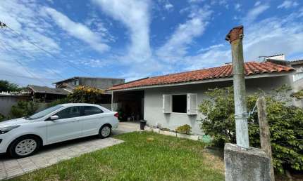 Casa para Venda em Florianópolis, São João do Rio Vermelho, 3 dormitórios, 1 suíte, 1 banheiro, 2 vagas