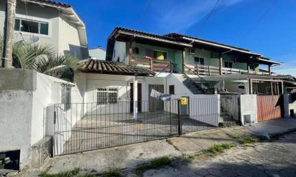 Casa para Locação em Florianópolis, Ingleses do Rio Vermelho, 4 dormitórios, 1 banheiro, 1 vaga