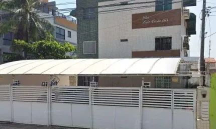 Apartamento semi mobiliado a 60m da praia no melhor do Bessa!
