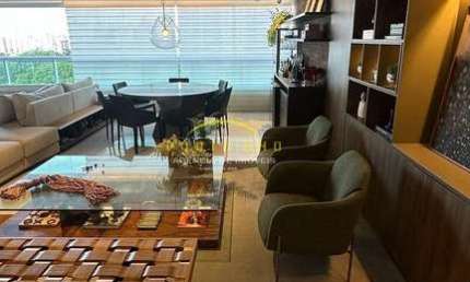 Apartamento de 4 Suítes revertidas para 3, Automatizado,  Varanda Gourmet Ampla com Vista Privilegi
