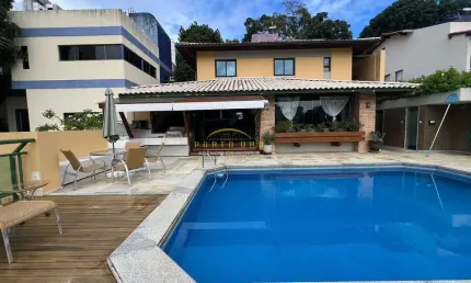 Casa exclusiva no Condomínio Quinta do Candeal – 370m², 4 Suítes, Espaço Gourmet, no Horto Floresta