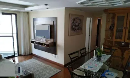 Apartamento arejado e espaçoso em andar alto com 3 dormitórios, suíte e lazer completo no coração d