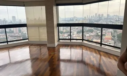 Apartamento amplo em andar alto e bem localizado, 3 dormitórios (1 suíte) e 3 vagas - tatuapé - são