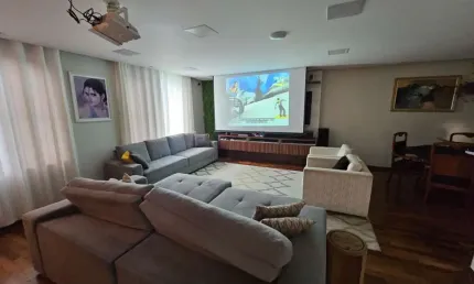 Lindo sobrado com 301m² recém reformado, 3 suítes, sensacional área de lazer e vaga para 5 carros g