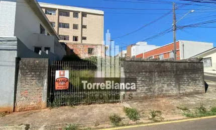 Terreno para locação no Centro, com 360m², por R$2.000,00 por mês, mais encargos!