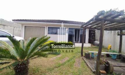 Casa térrea  em uvaranas , próximo ao colégio agricola , Á venda por R$530.000,00