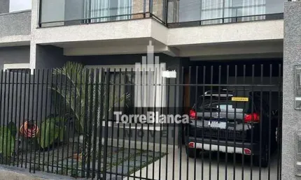 Sobrado Triplex  à venda no bairro Contorno em Ponta Grossa, PR