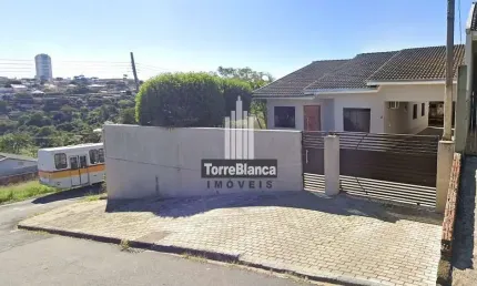 Casa semimobiliada para venda, 3 quartos sendo 1 suíte, edícula com churrasqueira, 4 vagas cobertas