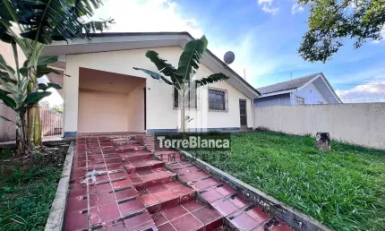 Casa à venda: 3 quartos, edícula com churrasqueira, 2 vagas de garagem, quintal amplo, 324 m² – Uva