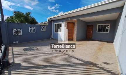 Casa Residencial Espaçosa de 3 Quartos com Área Gourmet e 2 Vagas de Garagem