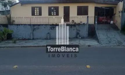 Casa à Venda com Acesso por Duas Ruas – Jardim Carvalho, Ponta Grossa/PR