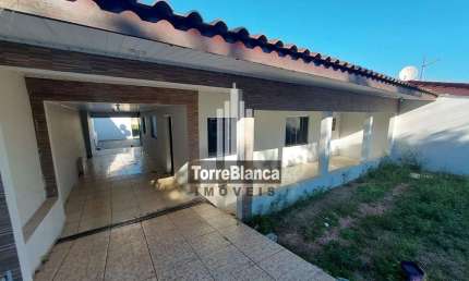 Casa para Locação com 2 quartos semimobiliada, amplo espaço de terreno, 109 m²-   Cará-cará, Ponta