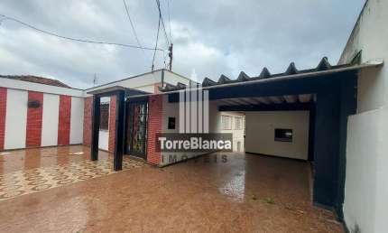 Casa para locação, 3 quartos sendo 1 suíte, Churrasqueira, 2 vagas de garagem, Quintal Amplo, 160 m