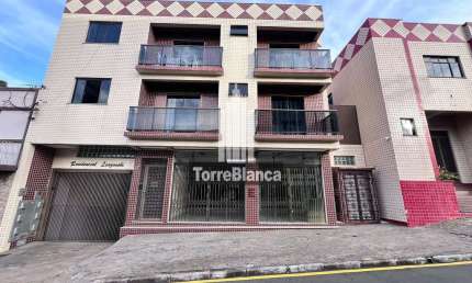 Sala ampla para locação com 2 banheiros e cozinha no Centro, Ponta Grossa, PR - 120 m².