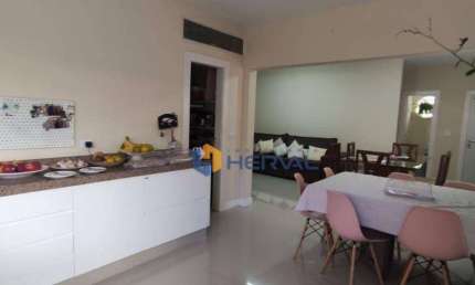 Casa com 4 quartos à venda, 300 m² por R$ 1.600.000 - Zona 07 - Maringá/PR