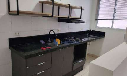 Apartamento com 2 quartos para alugar, 45 m² por R$ 1.480/mês - Parque Industrial - Maringá/PR