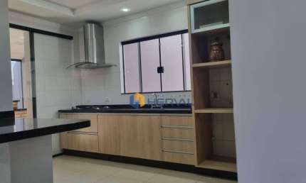(Aceita troca) Sobrado com 4 quartos à venda, 348 m² por R$ 1.850.000 - Zona 03 - Maringá/PR