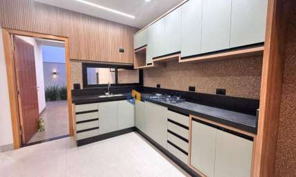 Casa com 3 quartos à venda, 113 m² por R$ 670.000 - Jardim Liberdade - Maringá/PR