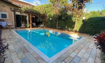 Casa com 4 dormitórios à venda, 220 m² por R$ 1.112.000 - Jardim Iguaçu - Maringá/PR