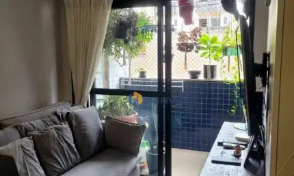 Apartamento com 2 dormitórios à venda, 48 m² por R$ 380.000,00 - Zona 7 - Maringá/PR