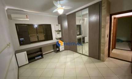 Casa com 4 quartos à venda, 190 m² por R$ 1.489.000 - Zona 05 - Maringá/PR